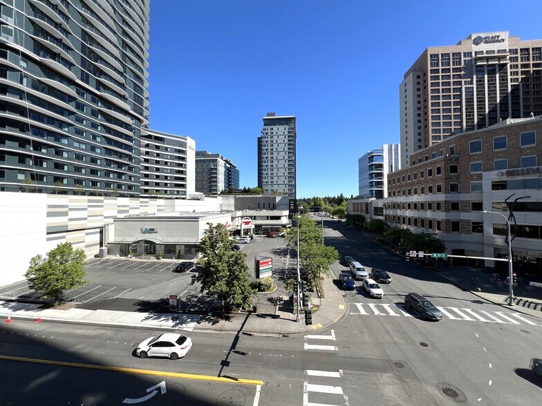 More Photos Of 821-827 Bellevue Way NE, Bellevue General Retail For Sale