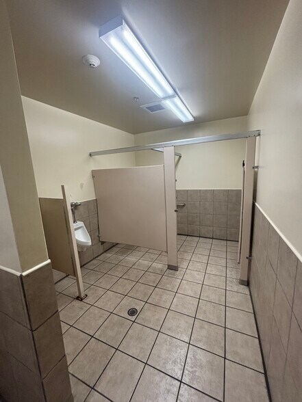 More Photos Of 4215 Foothill Blvd, Oakland Freestanding For Lease