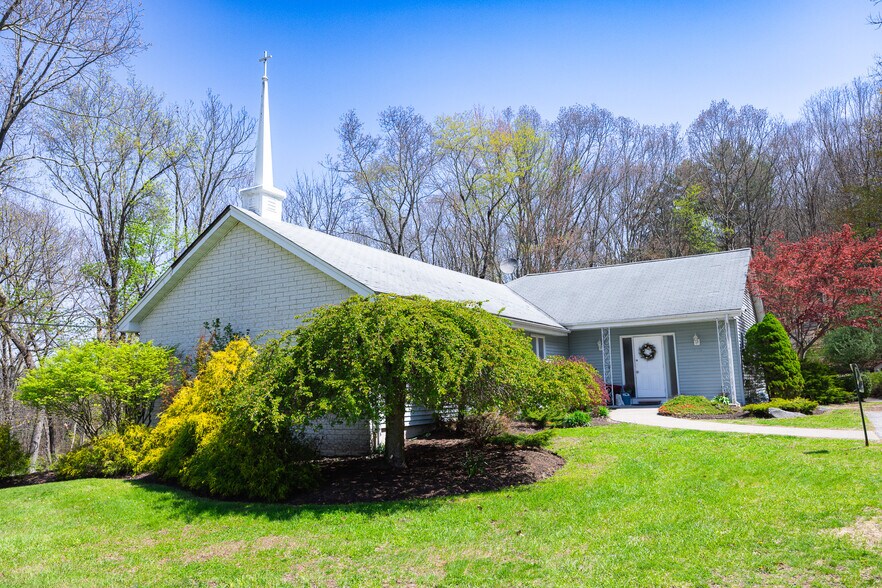 More Photos Of 65 New Mashipacong Rd, Montague Religious Facility For Sale