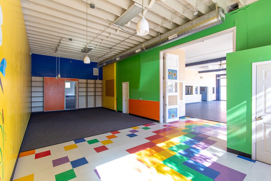 More Photos Of 815 N 1st Ave, Great Falls Auto Dealership For Sale