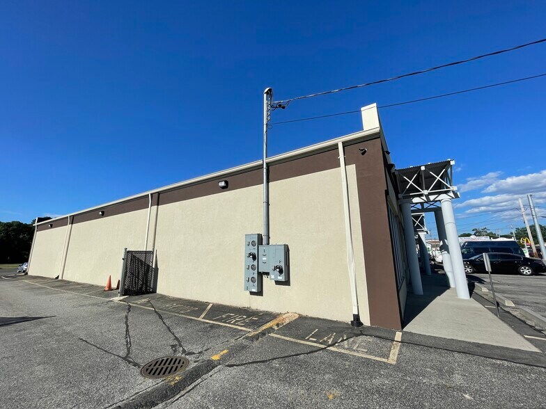 More Photos Of 1787-1797 Middle Country Rd, Centereach Storefront For Lease