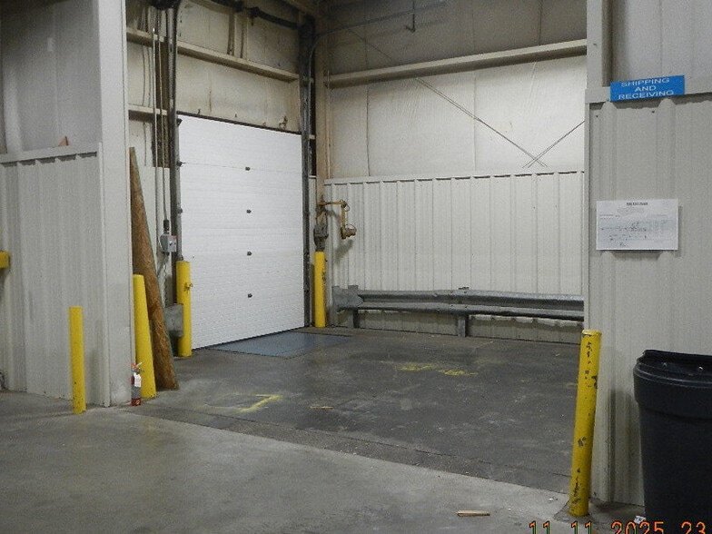 More Photos Of 2111 W Thompson Rd, Fenton Warehouse For Lease