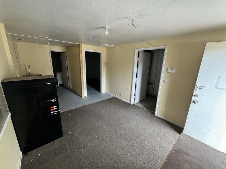 More Photos Of 40843 Highway 41, Oakhurst Auto Repair For Sale