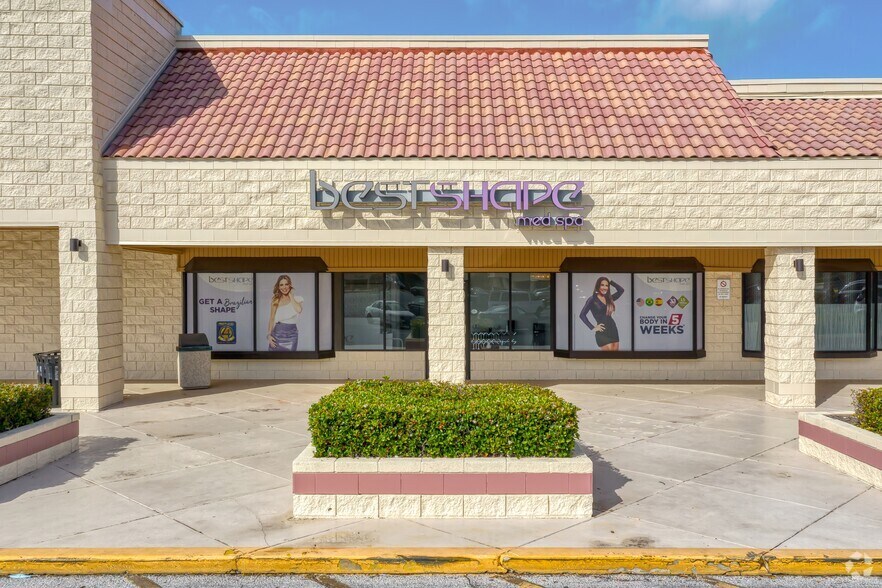 More Photos Of 14001-14211 W Colonial Dr, Winter Garden Unknown For Lease