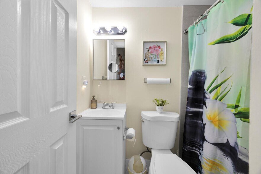 More Photos Of 1362 SW 2nd St, Miami Apartments For Sale