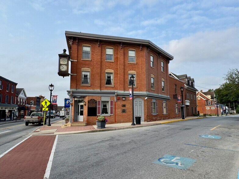 More Photos Of 24 S 3rd St, Oxford Bank For Lease