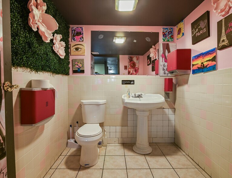 More Photos Of 2080 Milford Rd, East Stroudsburg Restaurant For Lease