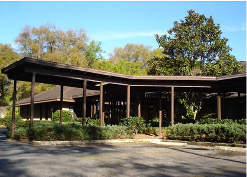 Primary Photo Of 908 S Parsons Ave, Brandon Medical For Lease