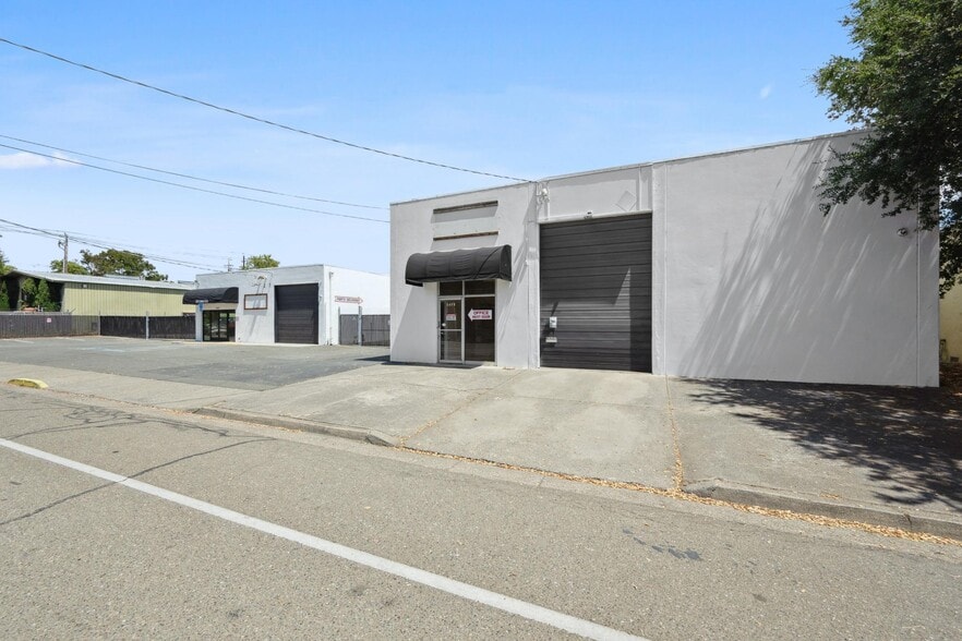 More Photos Of 2475 Bluebell Dr, Santa Rosa Industrial For Lease