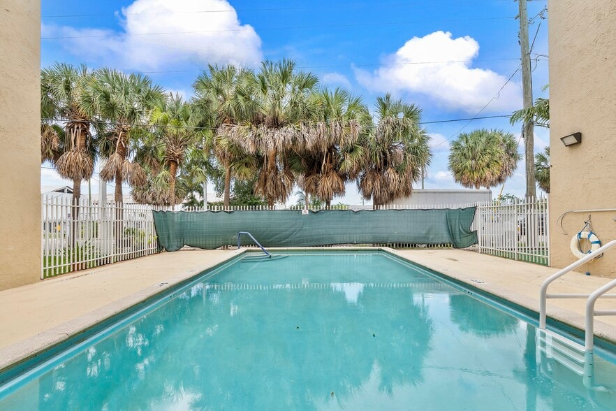 More Photos Of 2400 NW 16th Street Rd, Miami Apartments For Sale