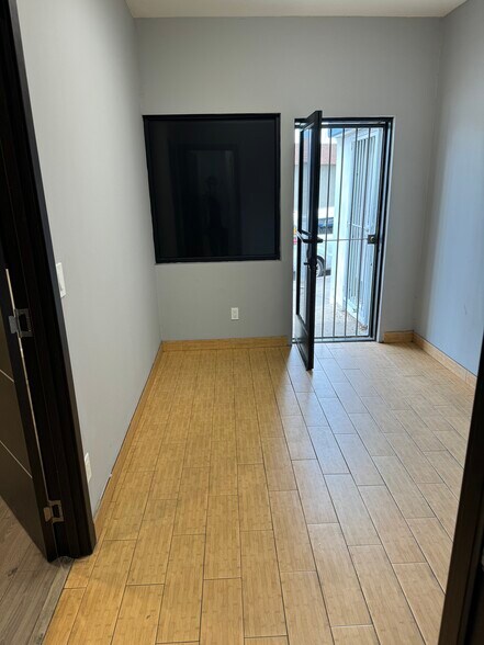 More Photos Of 4528 San Fernando Rd, Glendale Manufacturing For Lease