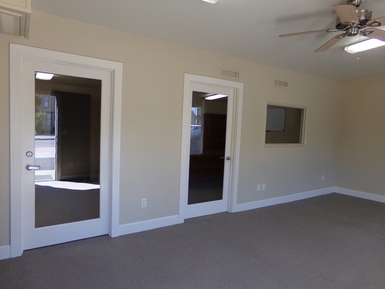 More Photos Of 9792 Highway 99, Live Oak Office For Lease