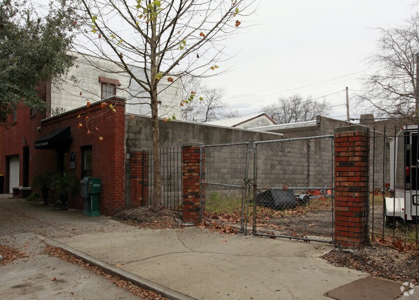 More Photos Of 505 E Perry Ln, Savannah Warehouse For Lease