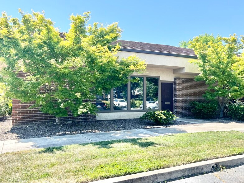 More Photos Of 5301 Madison Ave, Sacramento Loft Creative Space For Lease