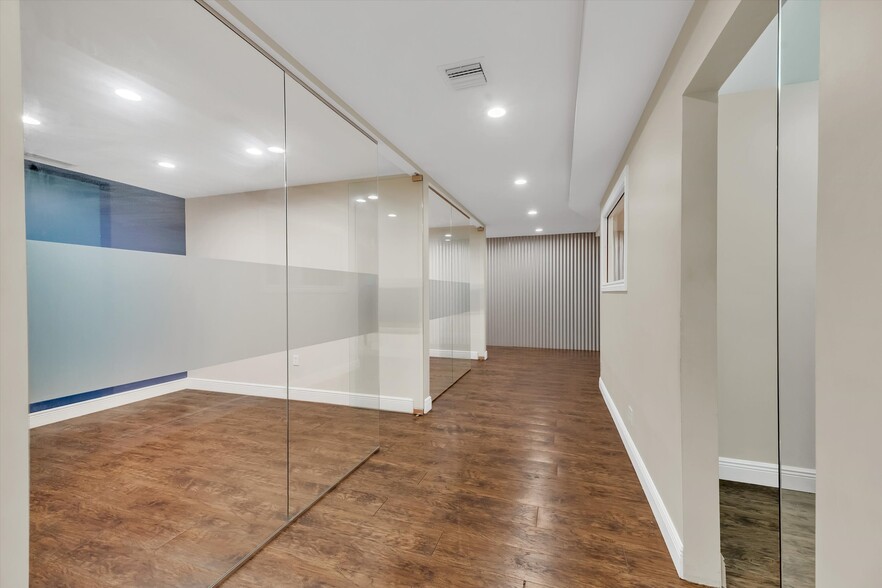 More Photos Of 224 NE 32nd Ct, Oakland Park Warehouse For Sale