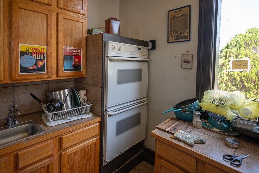 More Photos Of 401 E Broadway St, Muskogee Lodge Meeting Hall For Sale