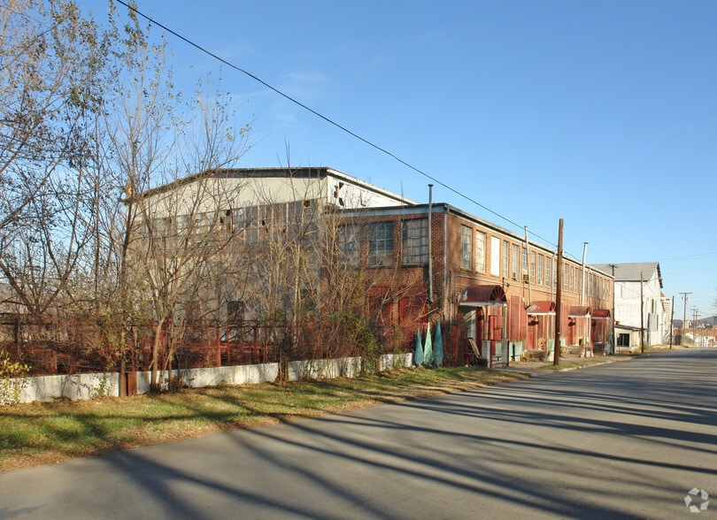 More Photos Of 801-805 Norfolk Ave SW, Roanoke Manufacturing For Lease