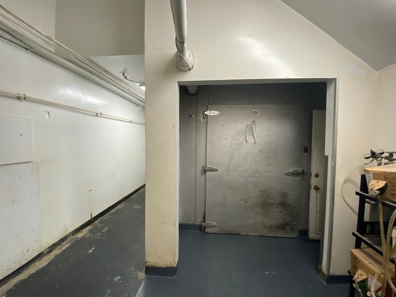 More Photos Of 114 E 5th St, Greenville Apartments For Lease