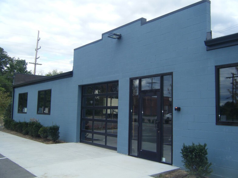More Photos Of 8080 Grand St, Dexter Auto Repair For Sale
