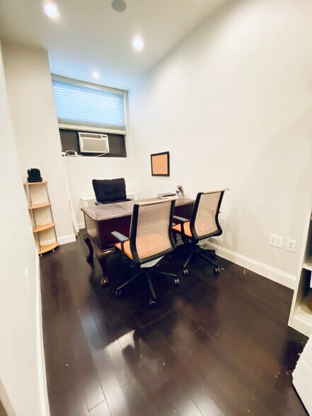 More Photos Of 34-36 W 44th St, New York Medical For Sale