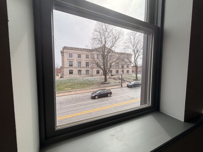 More Photos Of 4-20 W Main St, Danville Storefront Retail Office For Lease