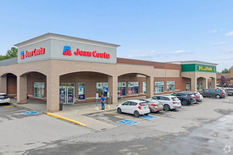 More Photos Of 5333 Boul Laurier, Terrebonne Unknown For Lease
