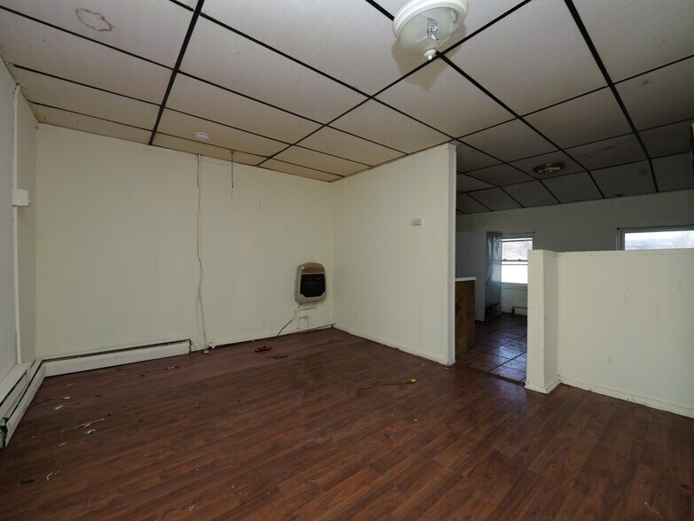 More Photos Of 170 Chambers St, Newburgh Apartments For Sale