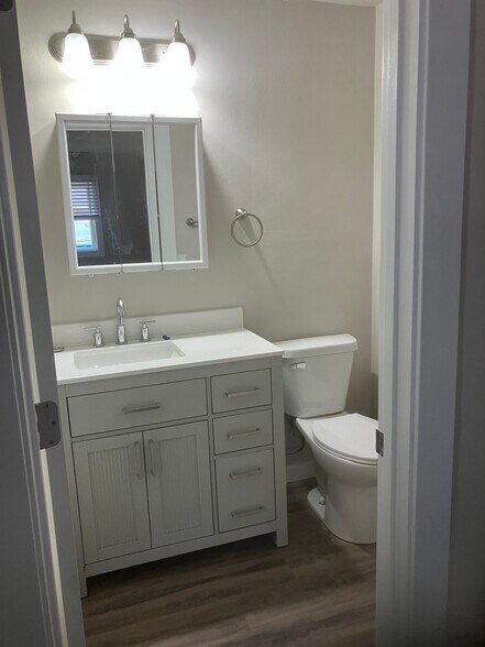 More Photos Of 415 W Fulton St, Waupaca Apartments For Sale