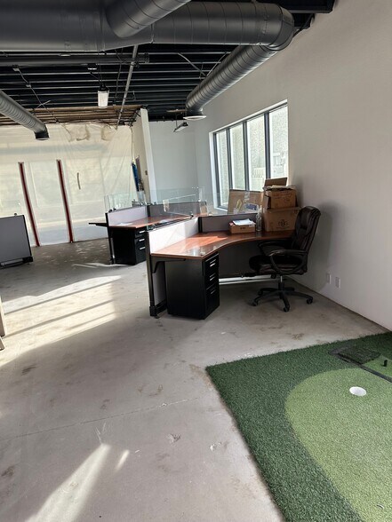 More Photos Of 77530 Enfield Ln, Palm Desert Showroom For Sale