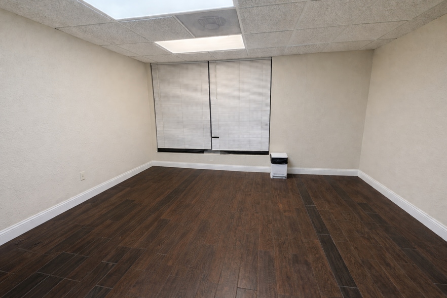 More Photos Of 1010 N Belt Line Rd, Mesquite Medical For Lease