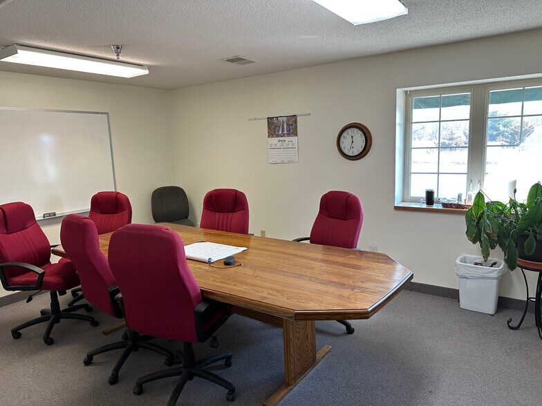 More Photos Of 1005 16th Ave S, Princeton Manufacturing For Sale