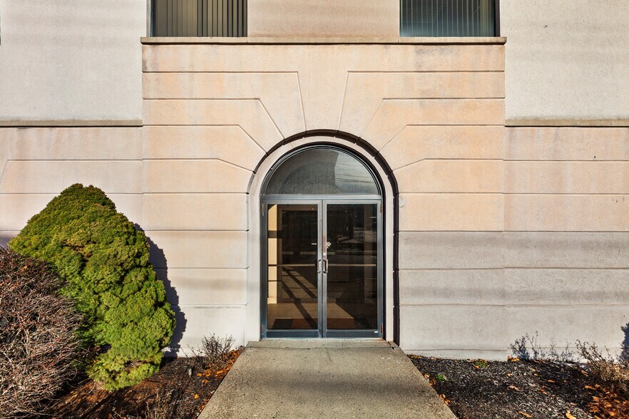 More Photos Of 1227 W Liberty St, Allentown Medical For Sale