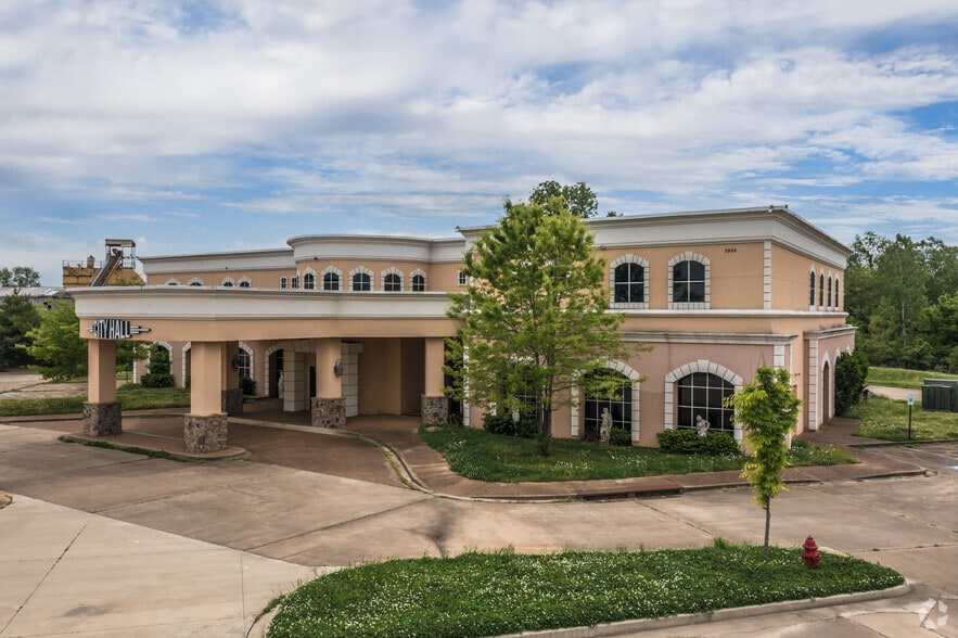 More Photos Of 7955 Fischer Steel Rd, Cordova Bar For Sale