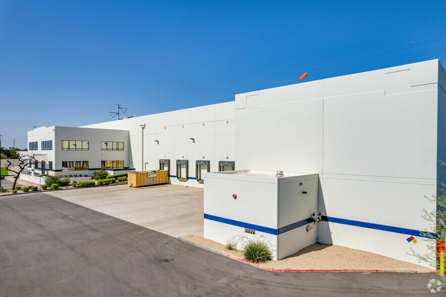More Photos Of 9310 S McKemy St, Tempe Warehouse For Lease