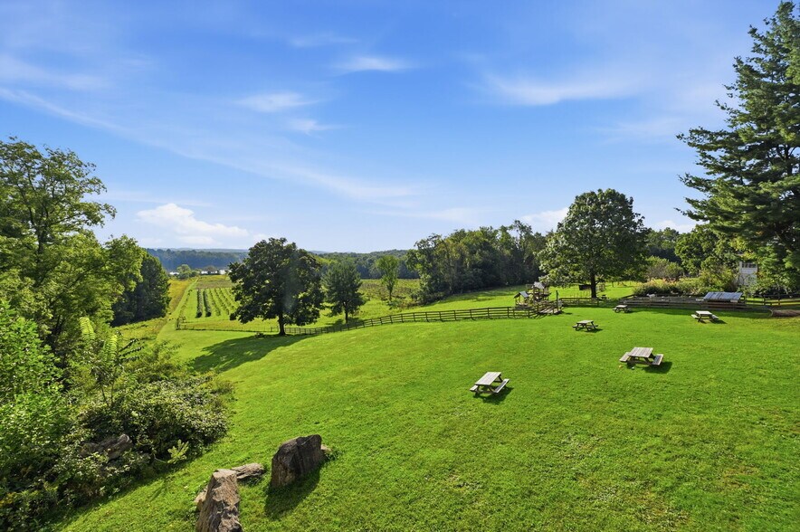 More Photos Of 2637 S Cleveland Massillon Rd, Barberton Winery Vineyard For Sale
