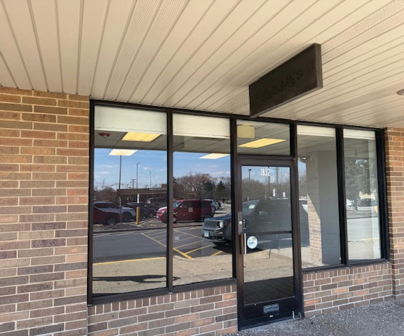 More Photos Of 1816-1844 S Arlington Heights Rd, Arlington Heights General Retail For Lease