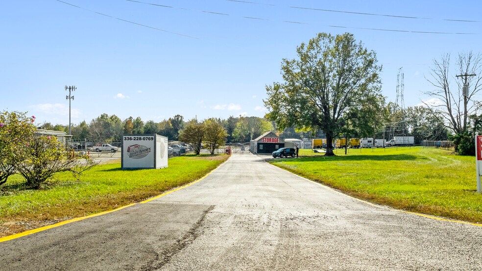 More Photos Of 1550 Industry Dr, Burlington Self Storage For Sale