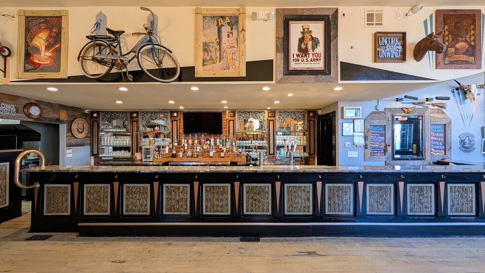 More Photos Of 2401 W Main St, Richmond Storefront Retail Office For Lease