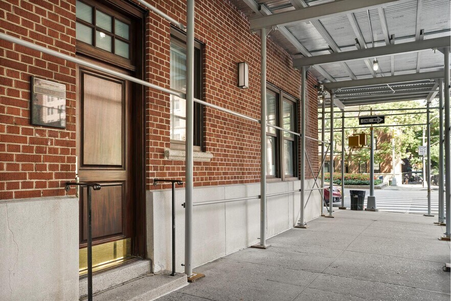 More Photos Of 1120 Park Ave, New York Apartments For Sale