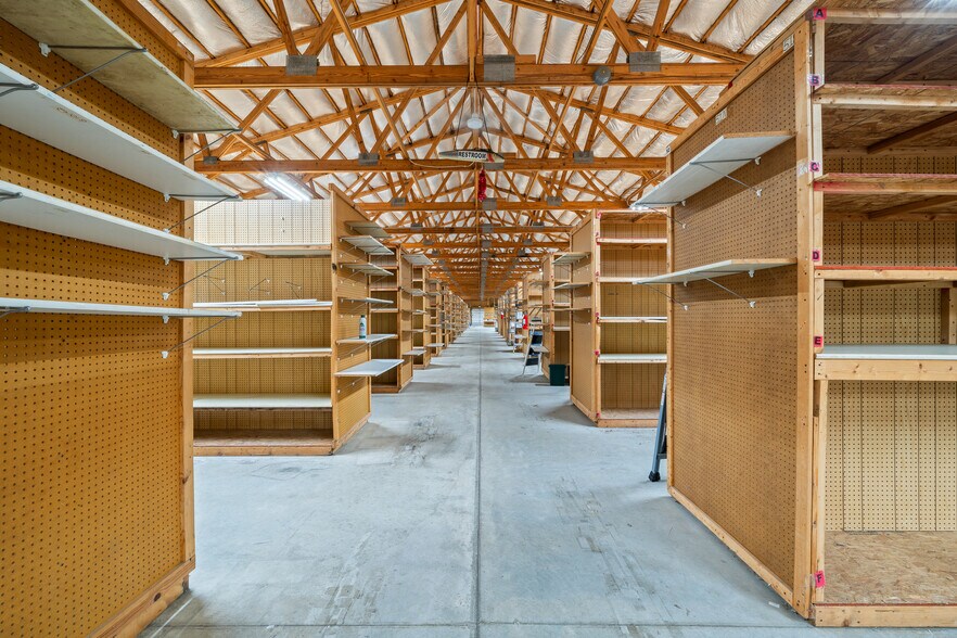 More Photos Of 130 Elizabeth Ln, Genoa City Industrial For Lease