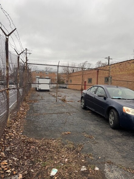 More Photos Of 9540 S Vincennes Ave, Chicago Auto Repair For Sale
