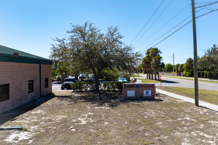 More Photos Of 11111 N 46th St, Tampa Research And Development For Sale