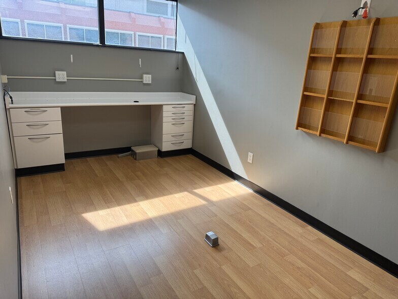 More Photos Of 1212 Pleasant St, Des Moines Healthcare For Lease