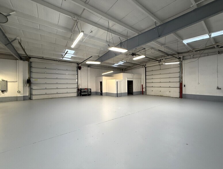 More Photos Of 151 Ferris st, Galesburg Warehouse For Sale