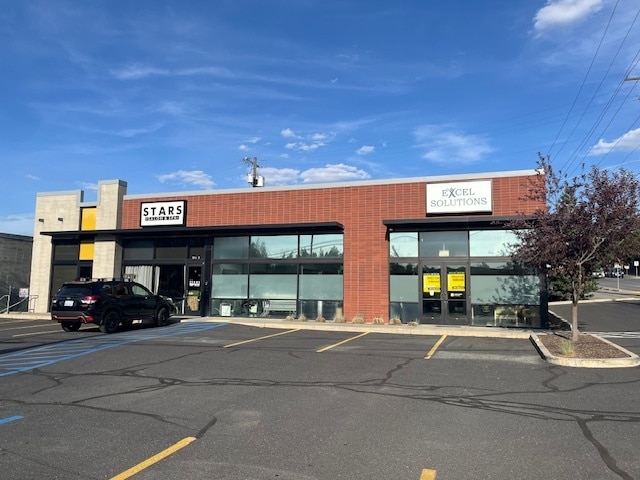 More Photos Of 1628 W Francis Ave, Spokane Freestanding For Lease