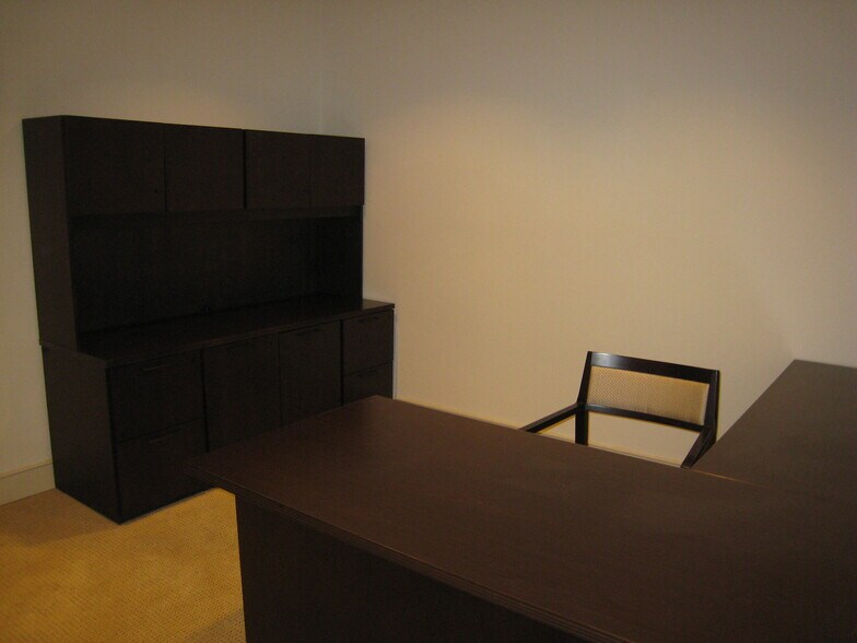 More Photos Of 1680 Michigan Ave, Miami Beach Office For Sale