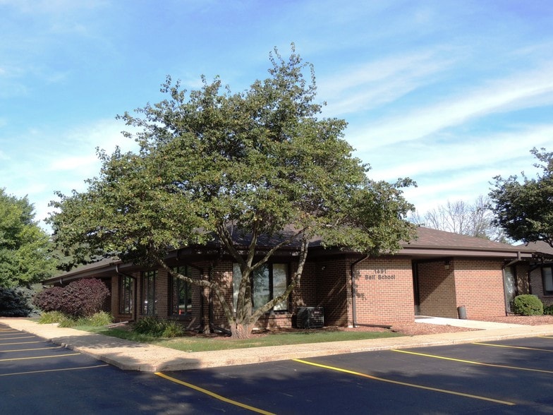 More Photos Of 1437 S Bell School Rd, Rockford Medical For Lease