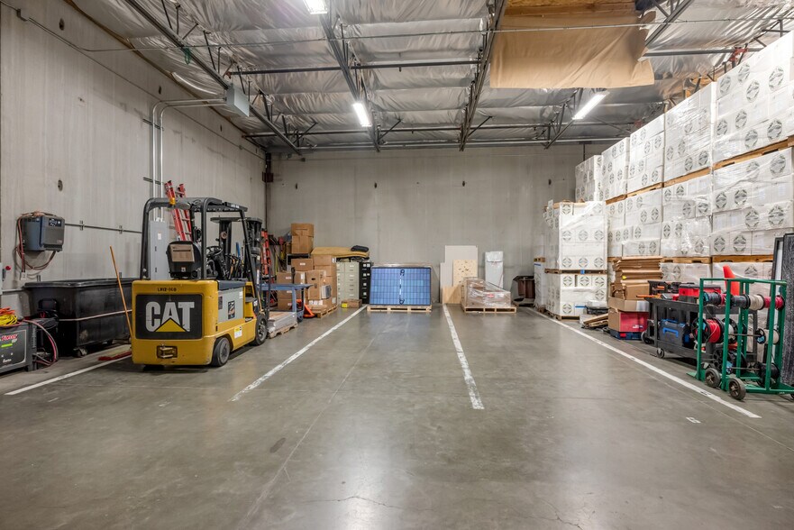 More Photos Of 9721 Kent St, Elk Grove Warehouse For Sale