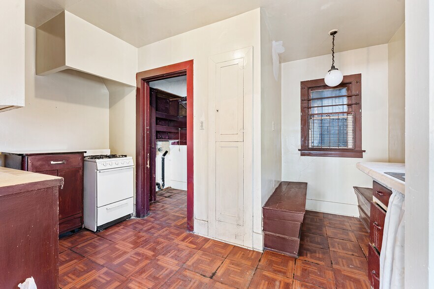 More Photos Of 272 S Burlington Ave, Los Angeles Apartments For Sale
