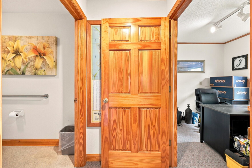 More Photos Of 2701 N Croatan Hwy, Kill Devil Hills Office For Sale